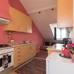Trendy Apartment In Bairro Alto